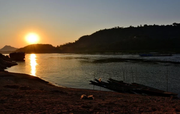 Du Lịch Laos Nature 5N4Đ: Nong Khiaw – Vang Vieng – Luang Prabang Khám Phá Thiên Nhiên